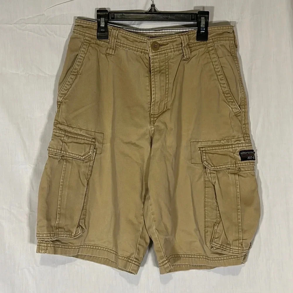 men’s tan Aeropostale cargo shorts size 27